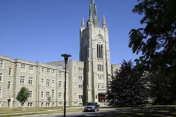Western là một trong những trường đại học đẹp nhất ở Canada