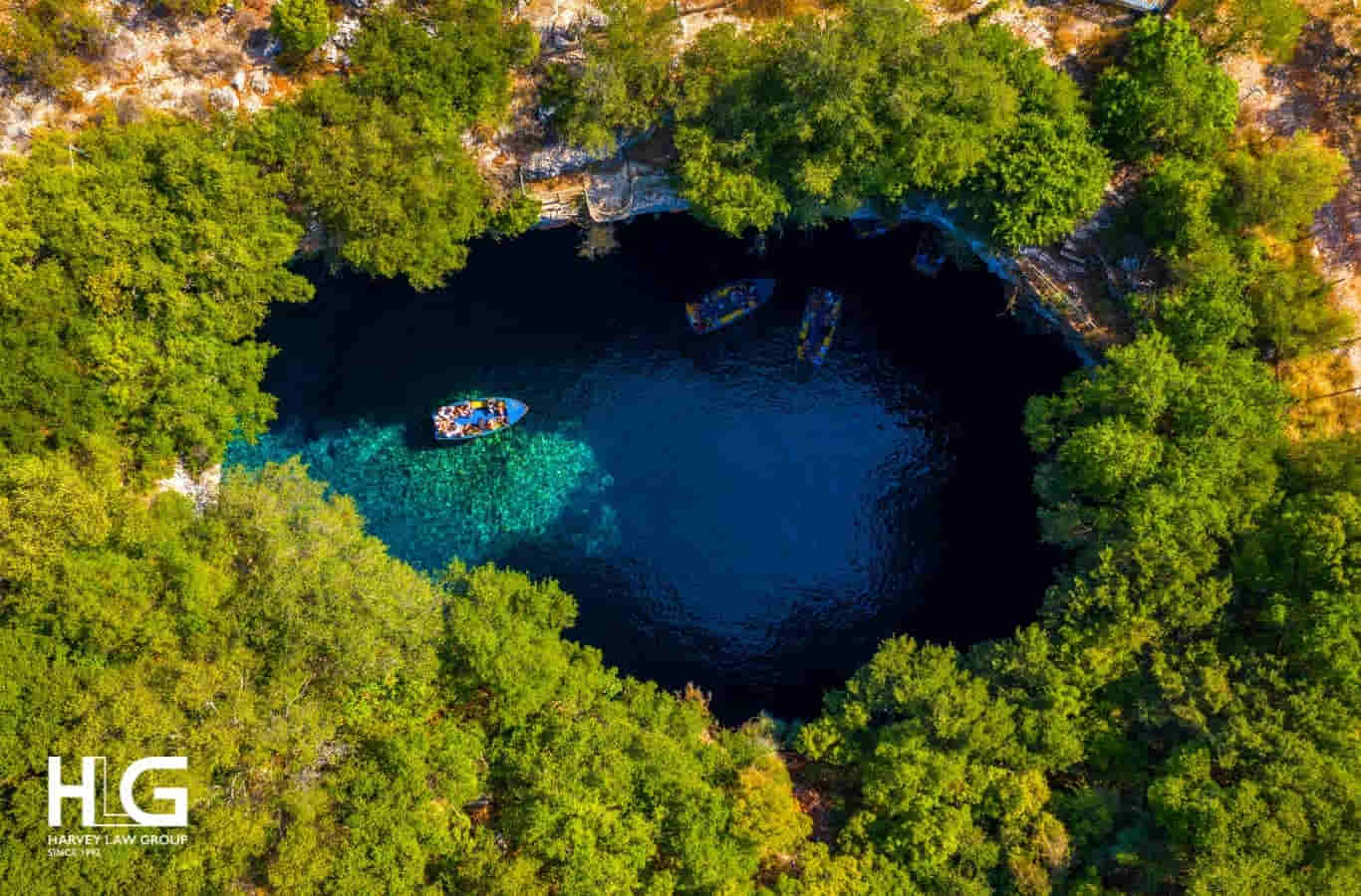 hang động Melissani ở hy lạp