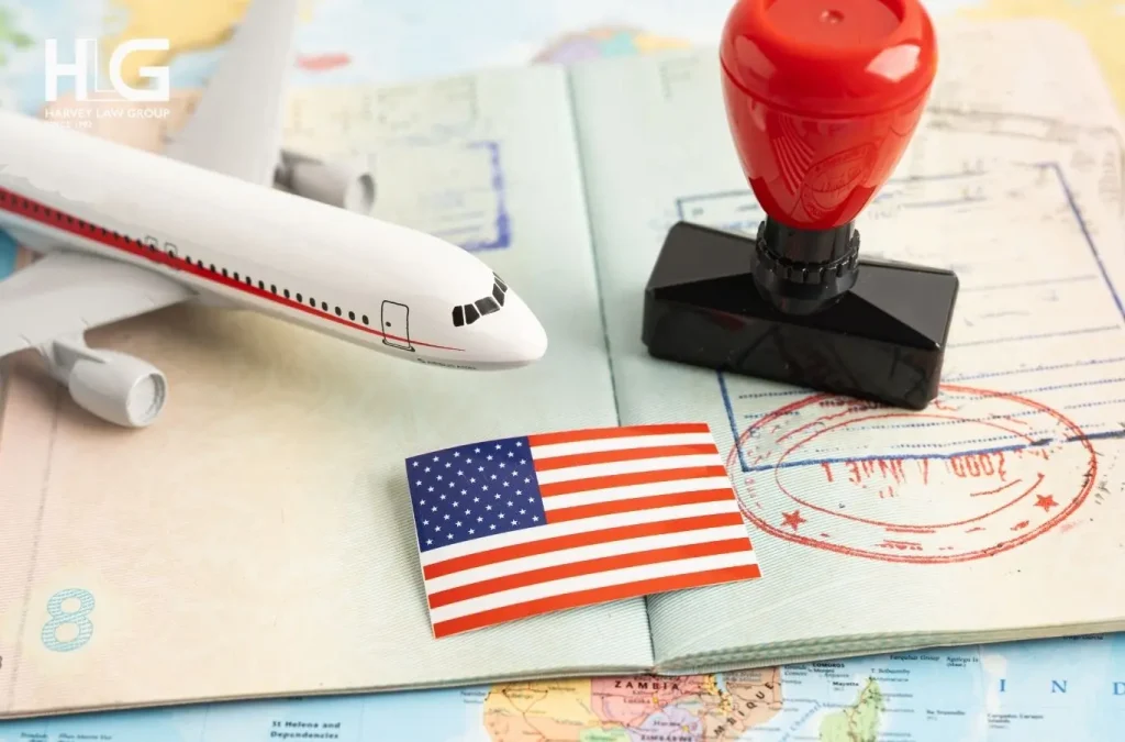 Năm diện visa định cư Mỹ gồm EB-1, EB-2, EB-3, EB-4 và EB-5, dành cho lao động và nhà đầu tư đủ điều kiện