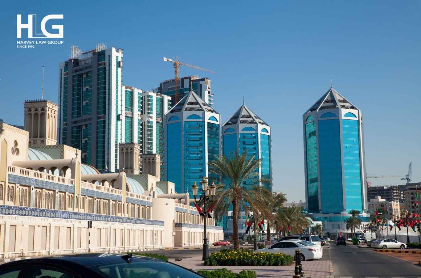 UAE viết tắt của United Arab Emirates (Các Tiểu Vương quốc Ả Rập Thống nhất)