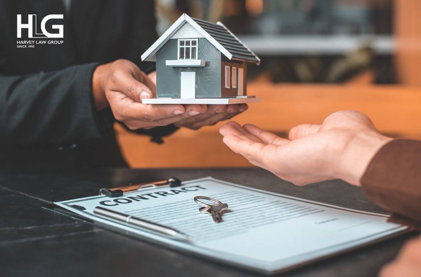 Việc sở hữu bất động sản (như nhà ở, đất đai…) tại Mỹ không tự động mang lại quyền cư trú hay thẻ xanh