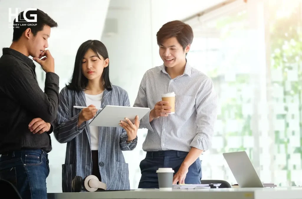 Đương đơn cần đáp ứng yêu cầu về tiếng Anh, tài chính và kế hoạch kinh doanh