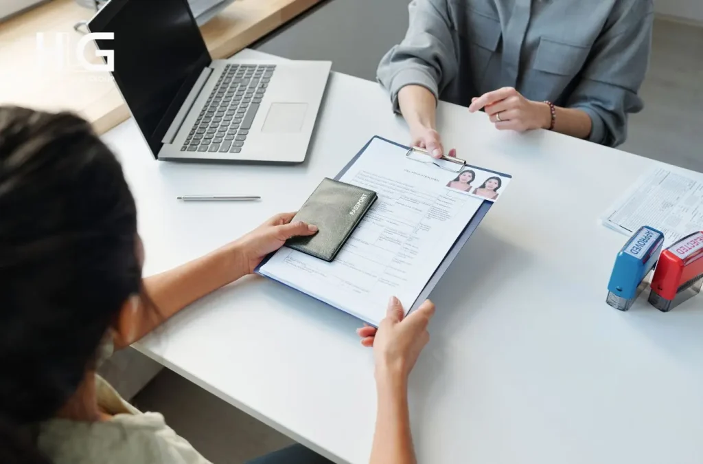 Quy trình Visa L1 bắt đầu từ thẩm định hồ sơ, nộp đơn bảo lãnh đến phỏng vấn và nhận visa